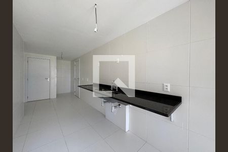 Apartamento à venda com 185m², 3 quartos e 3 vagasCozinha e Área de Serviço