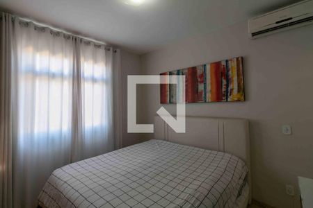 Apartamento à venda com 280m², 5 quartos e 3 vagasQuarto 3 Suíte