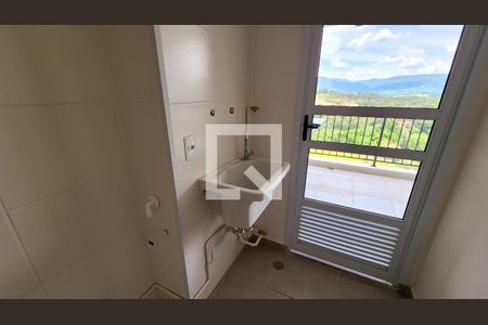 Apartamento à venda com 85m², 3 quartos e 2 vagas Apartamento à venda com 85m², 3 quartos e 2 vagasCozinha e Área de Serviço
