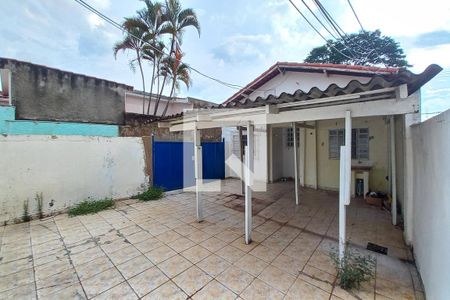 Casa à venda com 300m², 2 quartos e 3 vagas Casa à venda com 300m², 2 quartos e 3 vagasQuintal