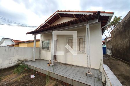 Casa à venda com 300m², 2 quartos e 3 vagas Casa à venda com 300m², 2 quartos e 3 vagasFachada do Prédio