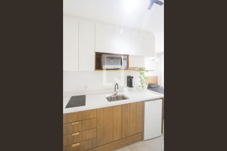Cozinha de apartamento para alugar com 1 quarto, 31m² em Santo Amaro, São Paulo