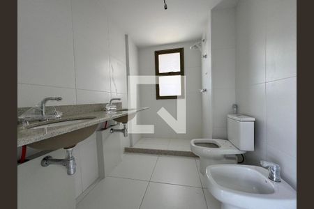 Apartamento à venda com 187m², 4 quartos e 3 vagasSuíte 1 - Banheiro