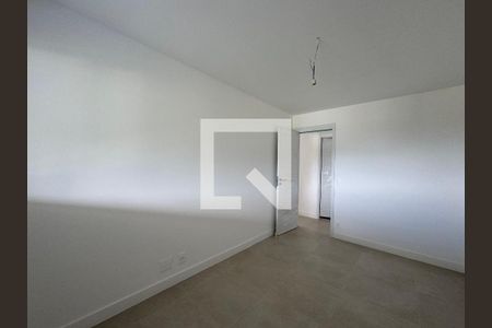 Apartamento à venda com 187m², 4 quartos e 3 vagasQuarto 2