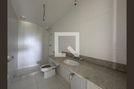 Apartamento à venda com 187m², 4 quartos e 3 vagasBanheiro Social