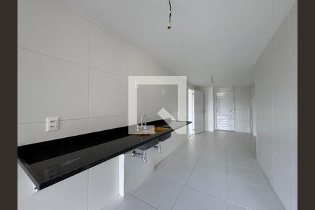 Apartamento à venda com 187m², 4 quartos e 3 vagasCozinha e Área de Serviço