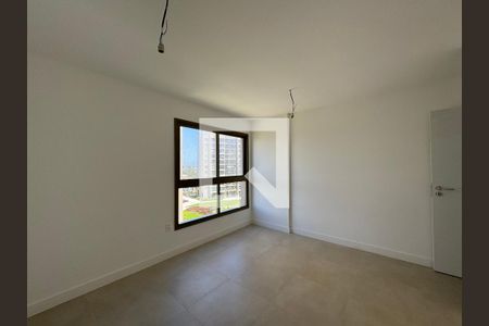 Apartamento à venda com 187m², 4 quartos e 3 vagasSuíte 2