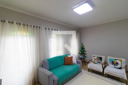 Casa à venda com 220m², 3 quartos e 4 vagasSala