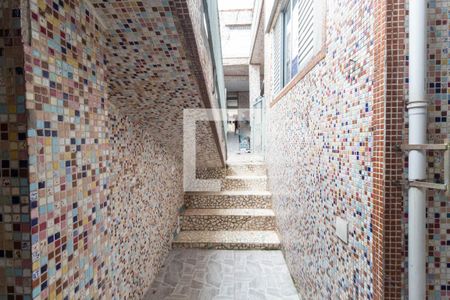 Escada de casa para alugar com 1 quarto, 40m² em Vila Marieta, São Paulo