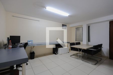 Casa de condomínio à venda com 120m², 2 quartos e 3 vagasEscritório