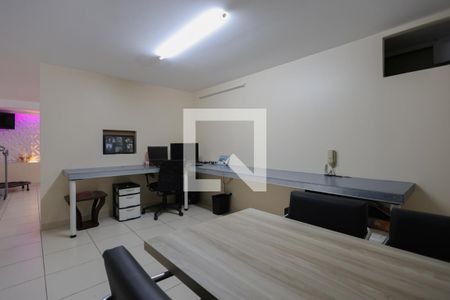 Casa de condomínio à venda com 120m², 2 quartos e 3 vagasEscritório