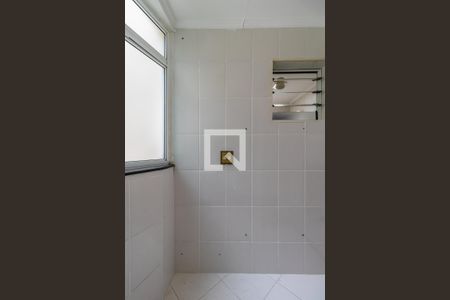 Área de Serviço de apartamento para alugar com 2 quartos, 70m² em Jardim Regina Alice, Barueri