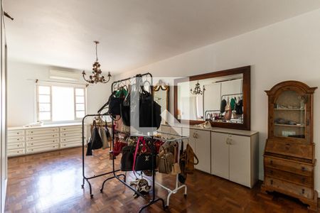Casa à venda com 400m², 3 quartos e 10 vagasCloset da Suíte 3