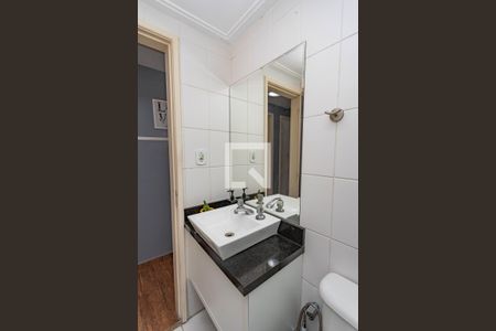 Apartamento à venda com 72m², 3 quartos e 2 vagas Apartamento à venda com 72m², 3 quartos e 2 vagasBanheiro social