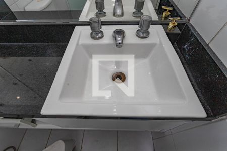 Apartamento à venda com 72m², 3 quartos e 2 vagas Apartamento à venda com 72m², 3 quartos e 2 vagasBanheiro da suíte