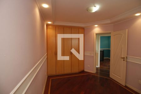 Casa à venda com 370m², 4 quartos e 8 vagasQuarto Suíte