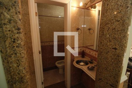 Lavabo de casa à venda com 4 quartos, 370m² em Vila Carrão, São Paulo