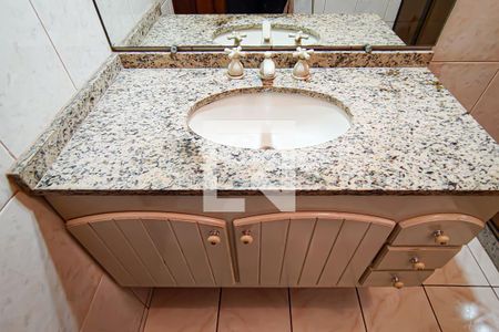 Casa à venda com 180m², 2 quartos e 2 vagasbanheiro