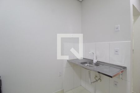 Cozinha de kitnet/studio para alugar com 1 quarto, 20m² em Martins, Uberlândia