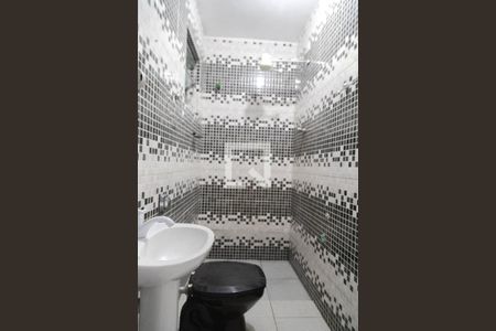 Casa para alugar com 60m², 1 quarto e sem vaga Casa para alugar com 60m², 1 quarto e sem vagaBanheiro
