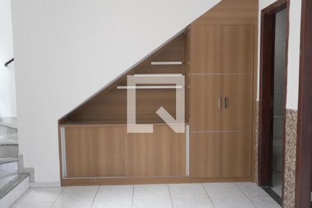 Sala de casa de condomínio para alugar com 3 quartos, 90m² em Goiânia, Belo Horizonte