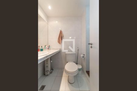 Apartamento à venda com 136m², 2 quartos e 2 vagasBanheiro da Suíte 1