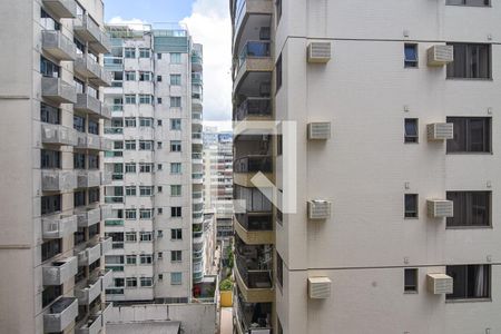 Sala de apartamento à venda com 2 quartos, 76m² em Icaraí, Niterói