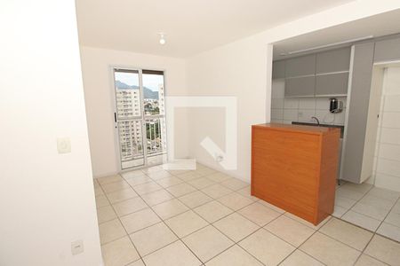 Sala de apartamento à venda com 2 quartos, 51m² em Del Castilho, Rio de Janeiro