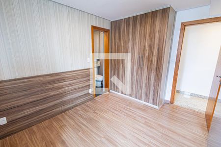 Quarto 1 / suite e closet de apartamento para alugar com 3 quartos, 90m² em Castelo, Belo Horizonte