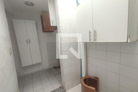 Casa de condomínio à venda com 89m², 3 quartos e 1 vagaÁrea de Serviço