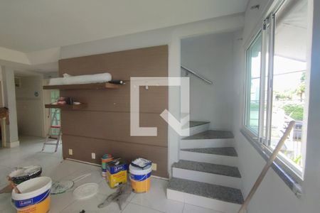 Sala de casa de condomínio à venda com 3 quartos, 89m² em Pechincha, Rio de Janeiro