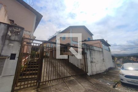 Casa de condomínio à venda com 89m², 3 quartos e 1 vagaFachada