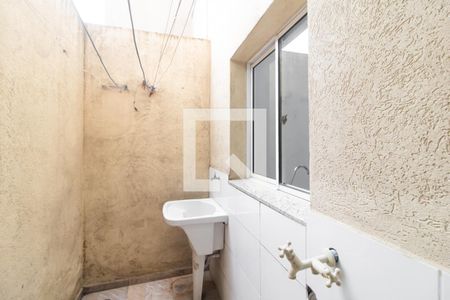 Casa de condomínio à venda com 69m², 2 quartos e 1 vaga Casa de condomínio à venda com 69m², 2 quartos e 1 vagaÁrea de Serviço