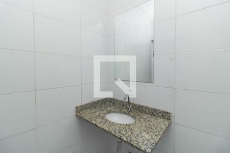 Casa de condomínio à venda com 69m², 2 quartos e 1 vaga Casa de condomínio à venda com 69m², 2 quartos e 1 vagaBanheiro da Suíte 2