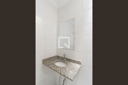 Casa de condomínio à venda com 69m², 2 quartos e 1 vaga Casa de condomínio à venda com 69m², 2 quartos e 1 vagaBanheiro da Suíte 2