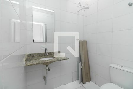 Casa de condomínio à venda com 69m², 2 quartos e 1 vaga Casa de condomínio à venda com 69m², 2 quartos e 1 vagaBanheiro da Suíte 2