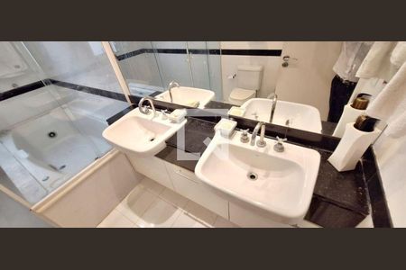 Apartamento à venda com 211m², 3 quartos e 3 vagas