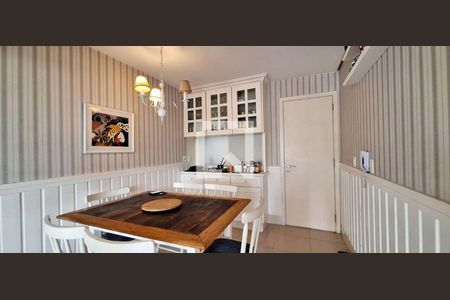 Apartamento à venda com 211m², 3 quartos e 3 vagas