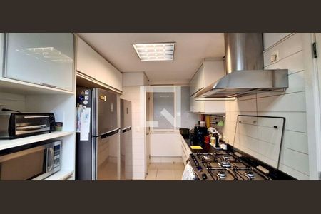 Apartamento à venda com 211m², 3 quartos e 3 vagas