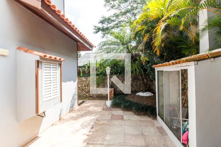 Casa de condomínio para alugar com 600m², 6 quartos e 6 vagasQuintal
