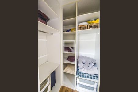 Casa de condomínio para alugar com 600m², 6 quartos e 6 vagasCloset da suíte 3