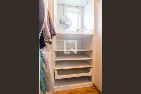 Casa de condomínio para alugar com 600m², 6 quartos e 6 vagasCloset da suíte 2