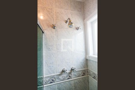 Casa de condomínio para alugar com 600m², 6 quartos e 6 vagasBanheiro da Suíte 2