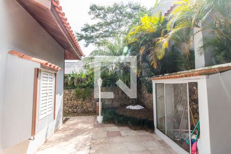 Casa de condomínio para alugar com 600m², 6 quartos e 6 vagasQuintal