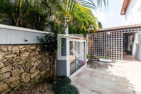 Casa de condomínio para alugar com 600m², 6 quartos e 6 vagasQuintal