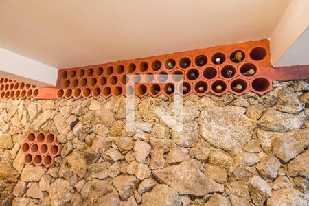 Casa de condomínio para alugar com 600m², 6 quartos e 6 vagasAdega