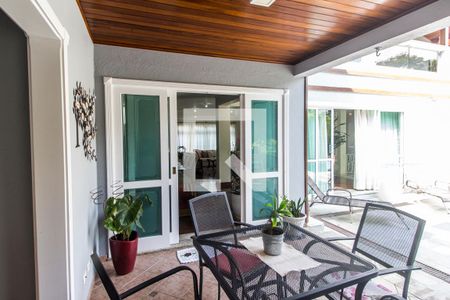 Casa de condomínio para alugar com 600m², 6 quartos e 6 vagasVaranda