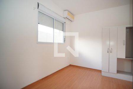 Quarto de apartamento para alugar com 1 quarto, 44m² em Rubem Berta, Porto Alegre