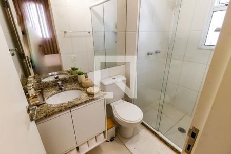 Apartamento à venda com 68m², 2 quartos e 1 vaga Apartamento à venda com 68m², 2 quartos e 1 vagaBanheiro da Suíte