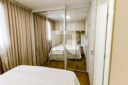 Apartamento à venda com 68m², 2 quartos e 1 vaga Apartamento à venda com 68m², 2 quartos e 1 vagaSuíte - armários